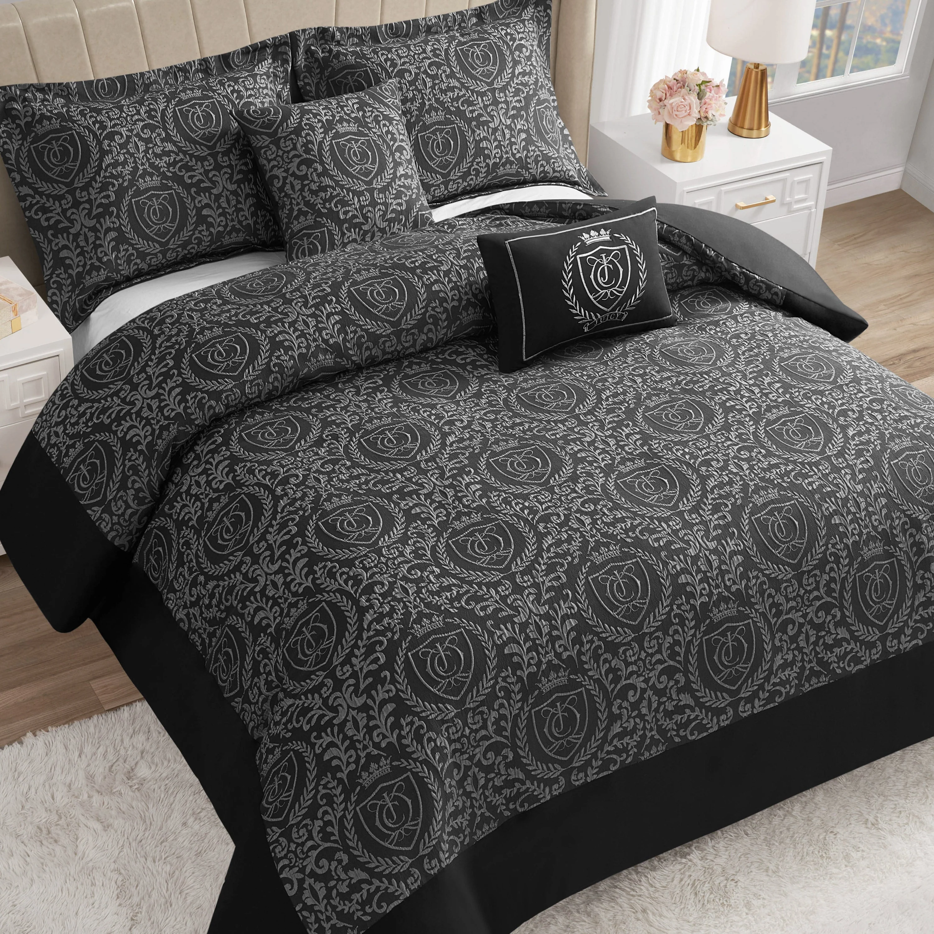 Dovona Comforter Set - Image 4