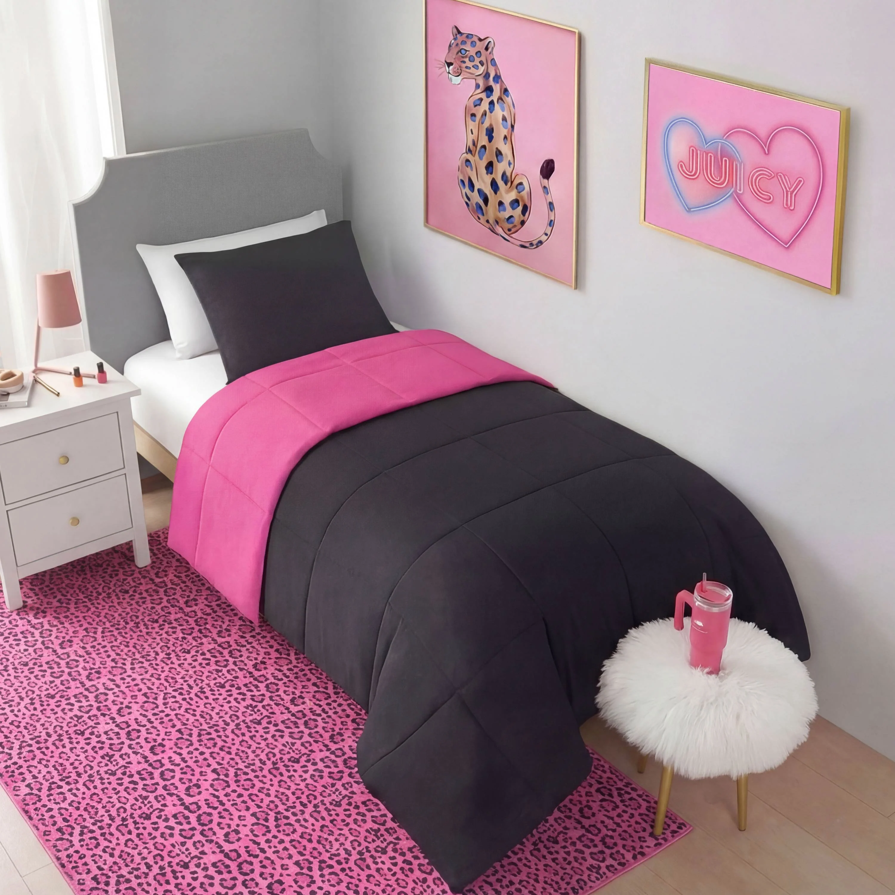 Finely Washable Rug, 5' x 7'