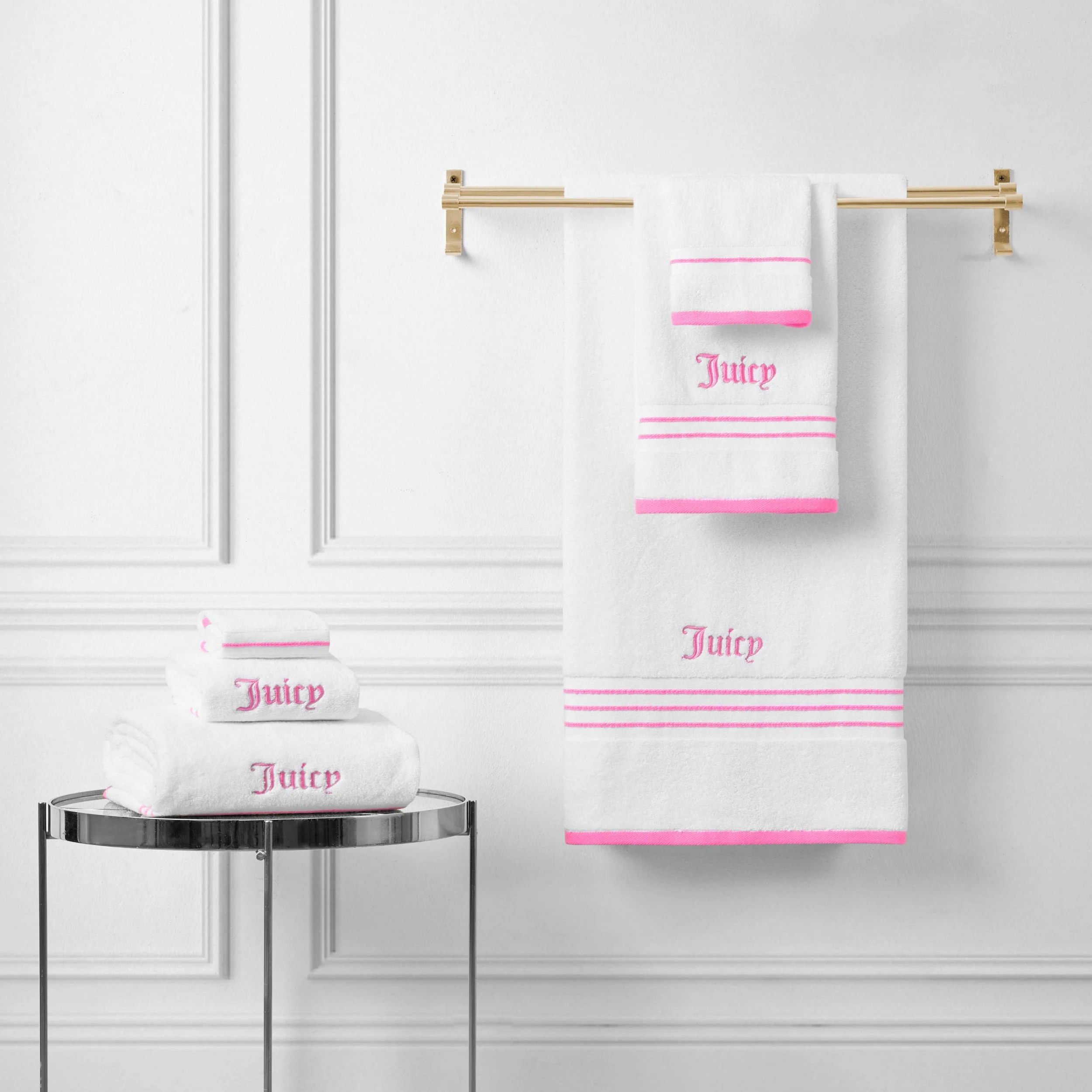 Neon Border Bath Towel Set - Image 3