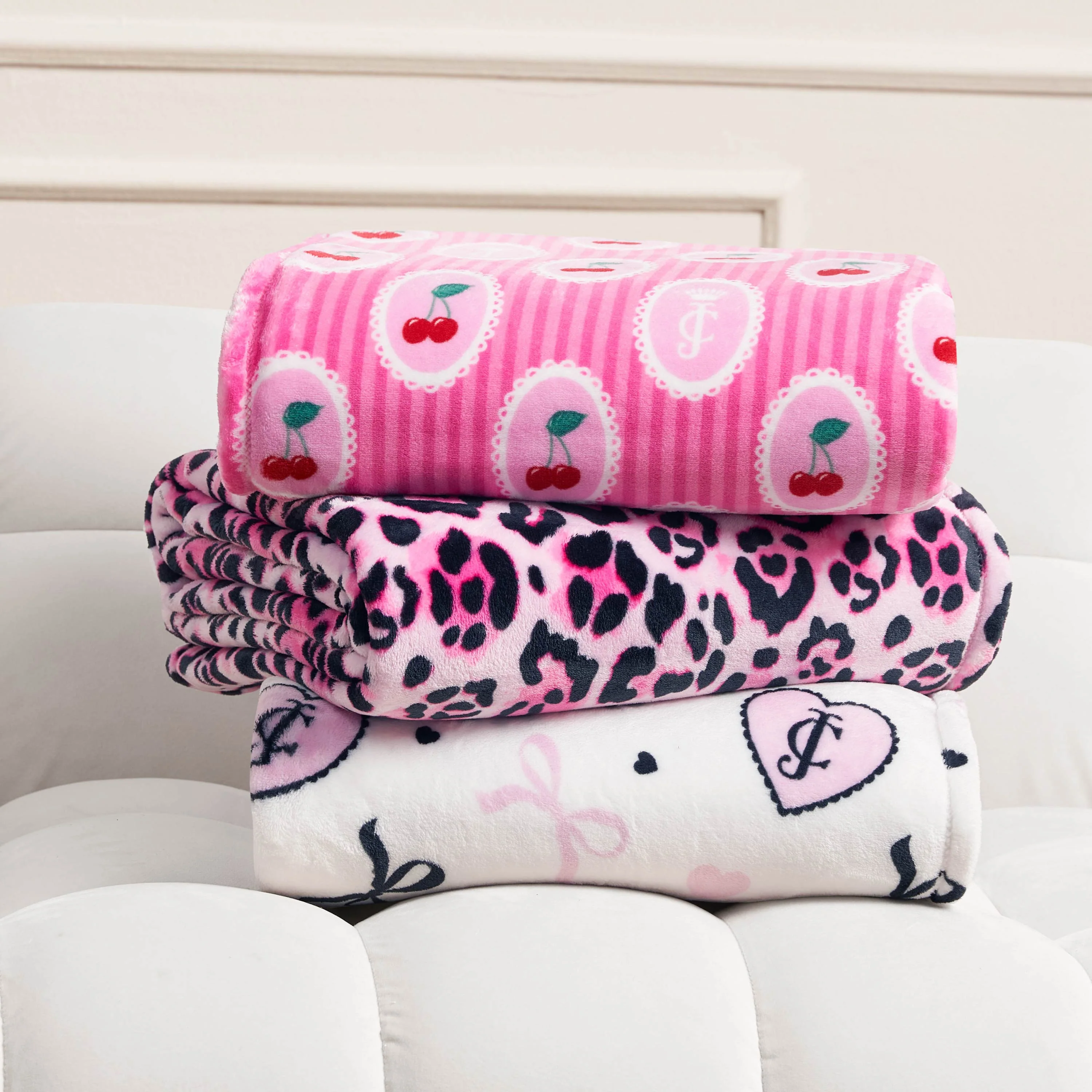 Plush Oversized Throw Blanket, 60" x 90" - Image 6